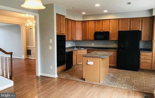 Building Photo - 12453 Rose Path Cir