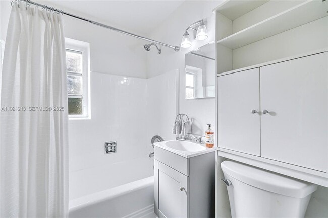 Building Photo - 13590 NW 5th Ave