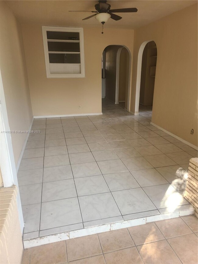 Building Photo - 2215 Fillmore St