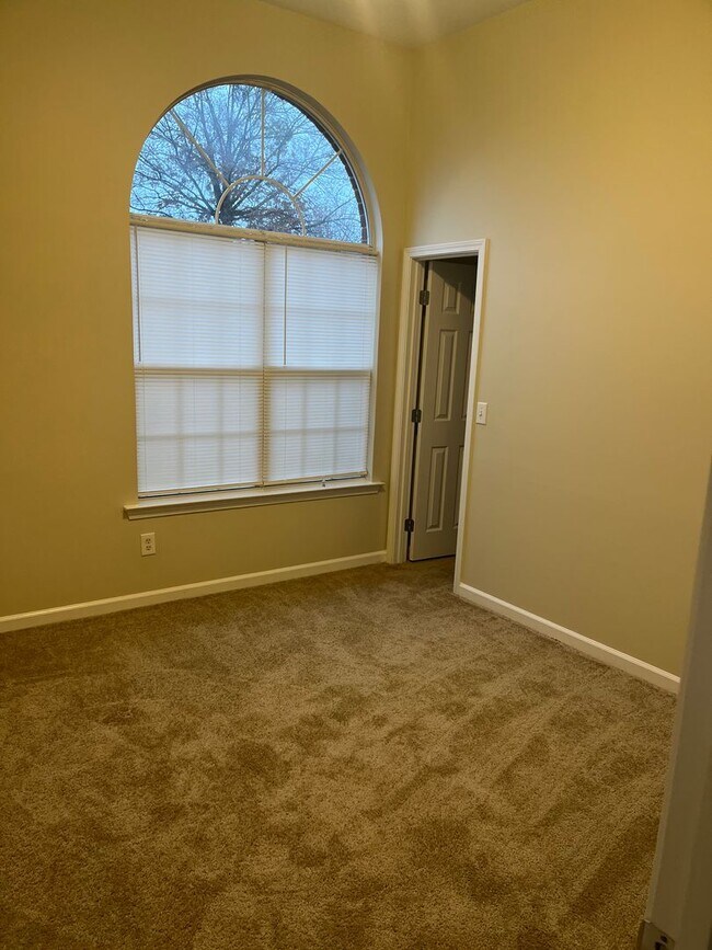 Building Photo - 3 bedroom,2 bath Helena Area