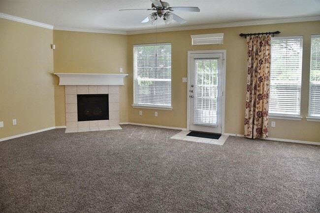 Building Photo - 8526 Willow Loch Dr