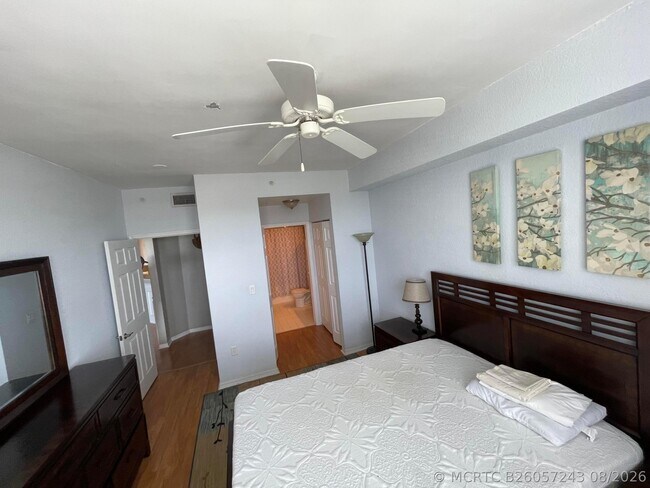 Building Photo - 1801 N Flagler Dr