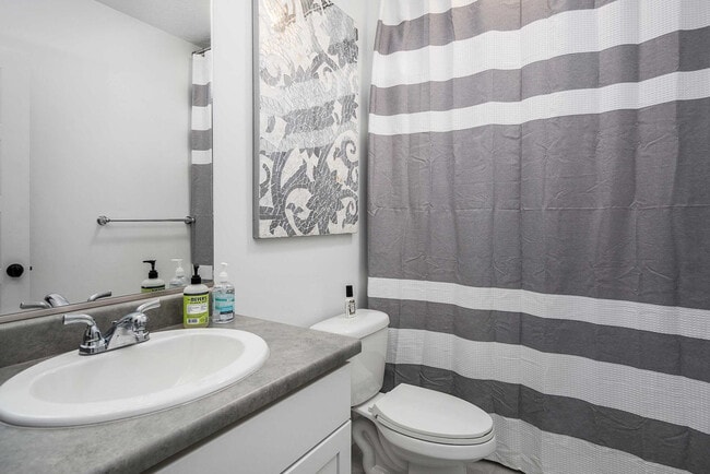 Building Photo - 2273 N Elderberry Dr