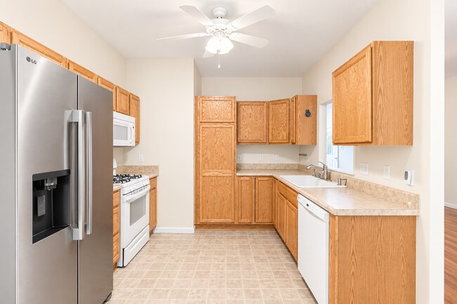 Building Photo - 106 Woodcreek Cir