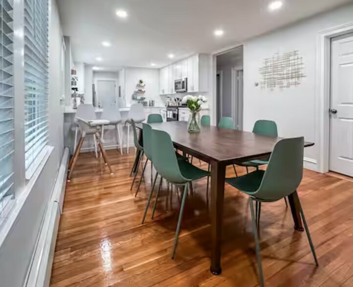 Building Photo - 65 Saint James Cir