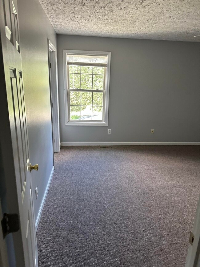 Building Photo - 2003 River Ridge Rd