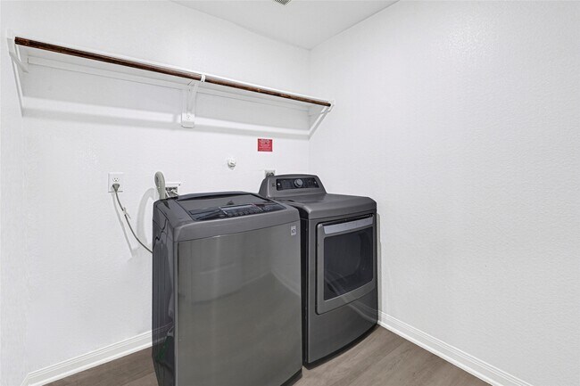 Building Photo - 5341 Basquiat Dr