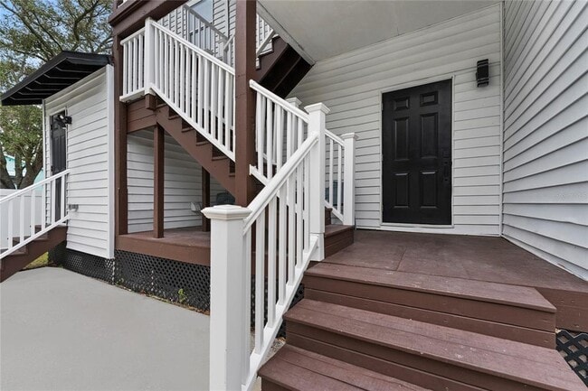 Building Photo - 680 25th Ave S