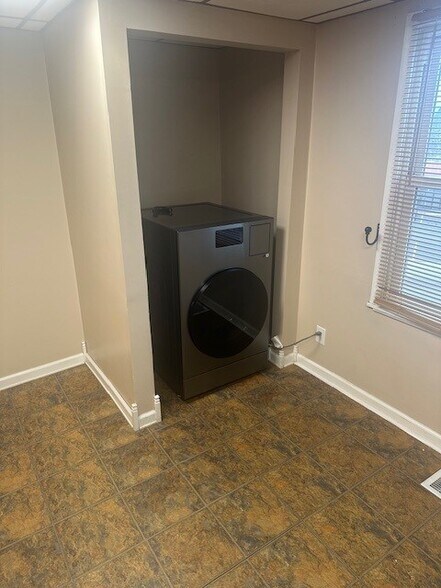 Building Photo - 131 Alameda Rd