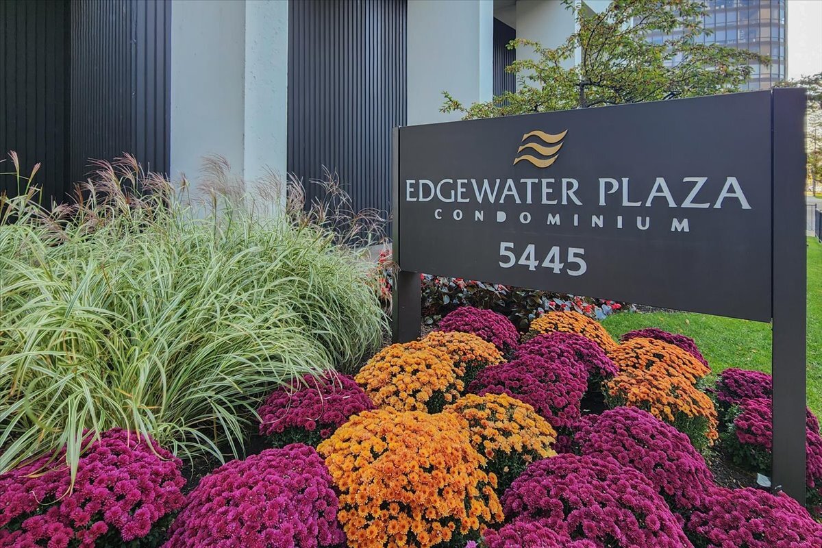 Building Photo - 5455 N Sheridan Rd