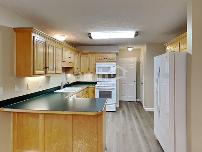 Building Photo - 114 Louise Dr