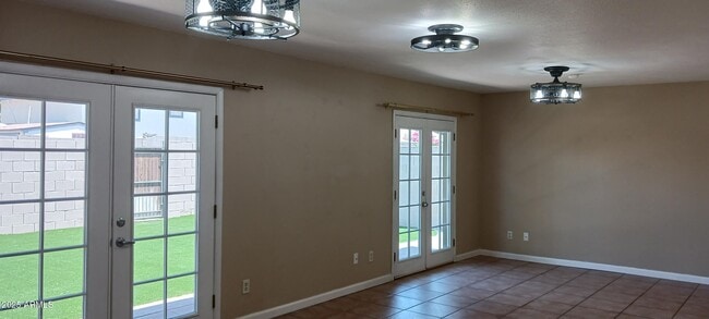 Building Photo - 1310 E Minton Dr