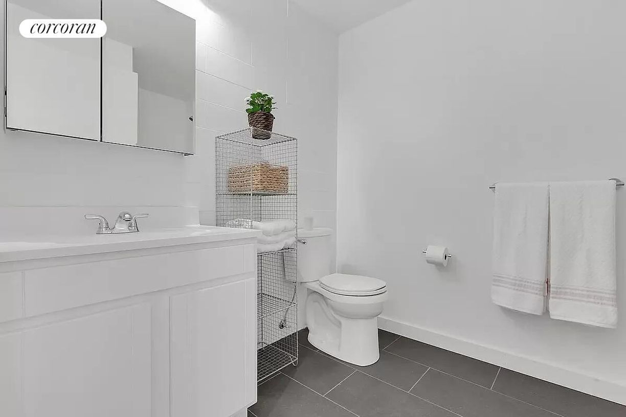 Building Photo - 362 W 127th St