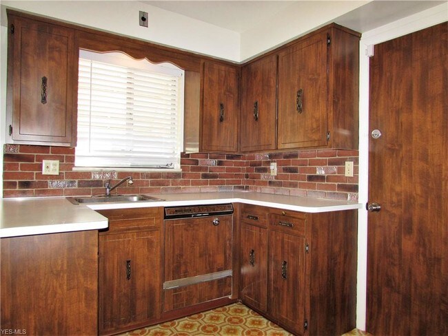 Building Photo - 11509 Lake Ave