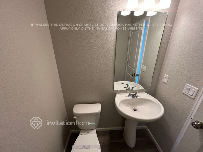 Building Photo - 22272 E 39th Ave