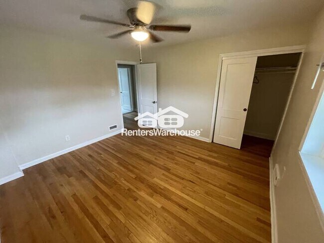 Building Photo - 2363 Searles Rd