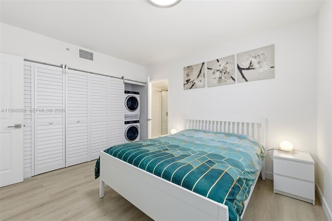 Building Photo - 1550 Drexel Ave