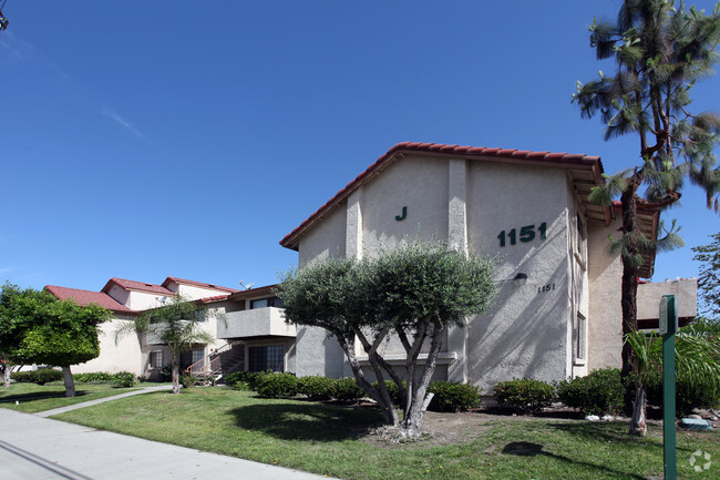 Building Photo - Sycamore Park Apartments