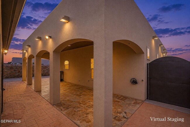 Building Photo - 14900 Tierra Crystal Ave