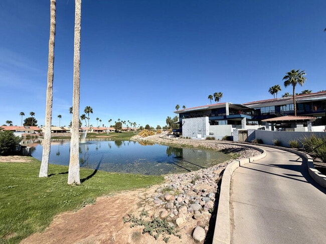Building Photo - 6761 S Oakmont Dr