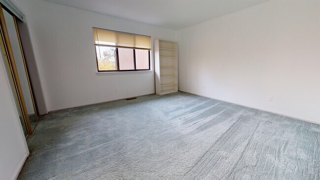 Building Photo - 602 Sanderling Ct