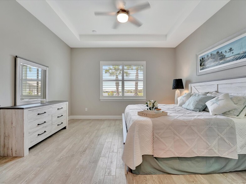 Building Photo - 25509 Royal Tern Ln