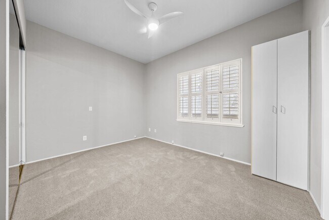Building Photo - 521 Arbor Dr