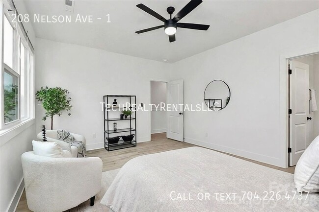 Building Photo - 208 Nelson Ave