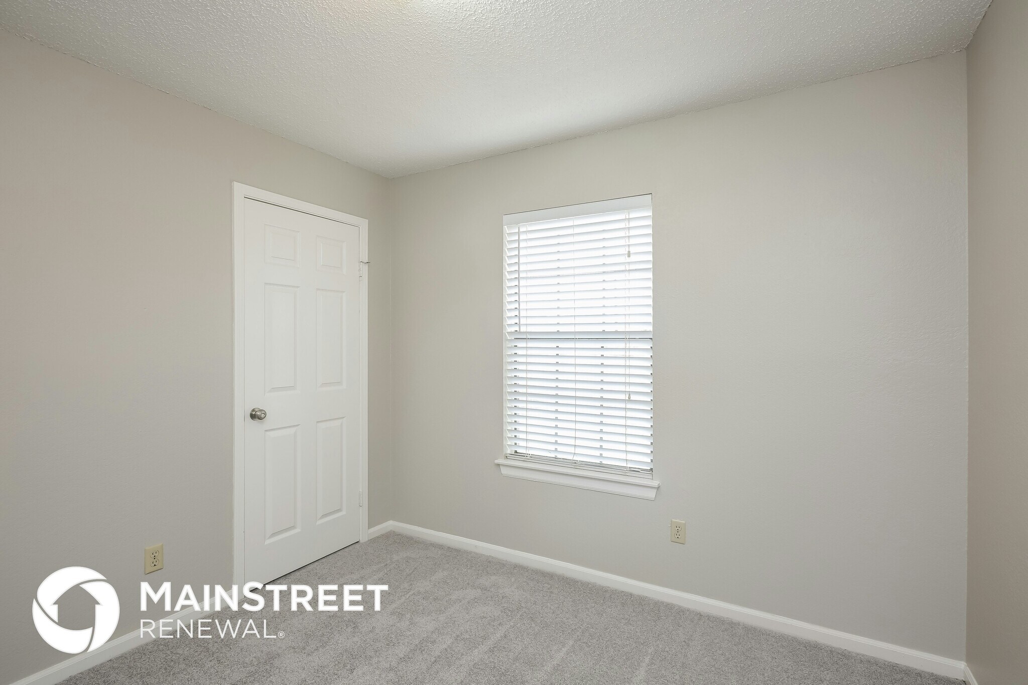 Building Photo - 5421 Carriage Ct