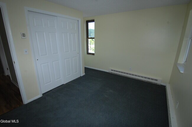 Building Photo - 128 Milton Ave