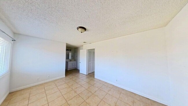 Building Photo - 13677 Golden Eagle Ct