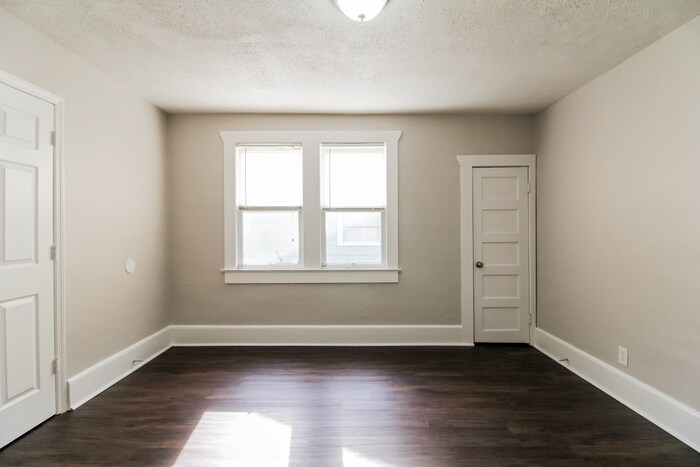 Building Photo - 478 W 63rd St