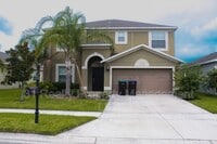 Building Photo - 1718 Thetford Cir