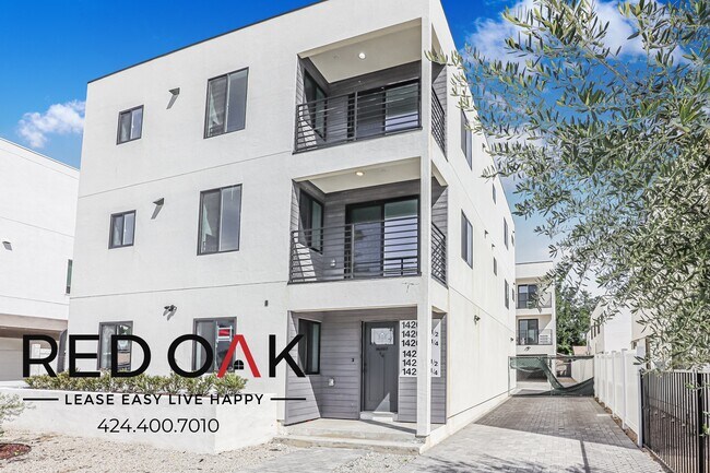 Building Photo - BRAND NEW Spacious Three Bedroom With NEW ...