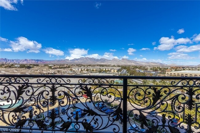 Building Photo - 9103 Alta Dr