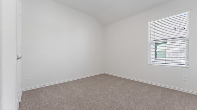 Building Photo - 510 Yellowstar Ln