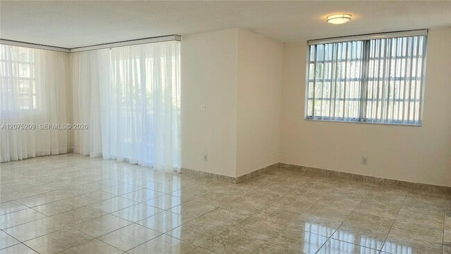 Building Photo - 1849 S Ocean Dr