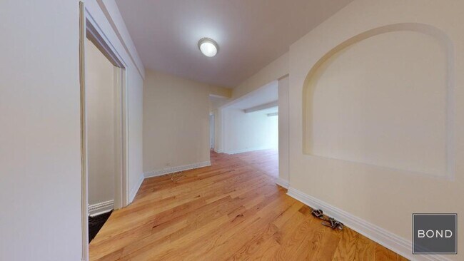 Building Photo - 141 E 56th St