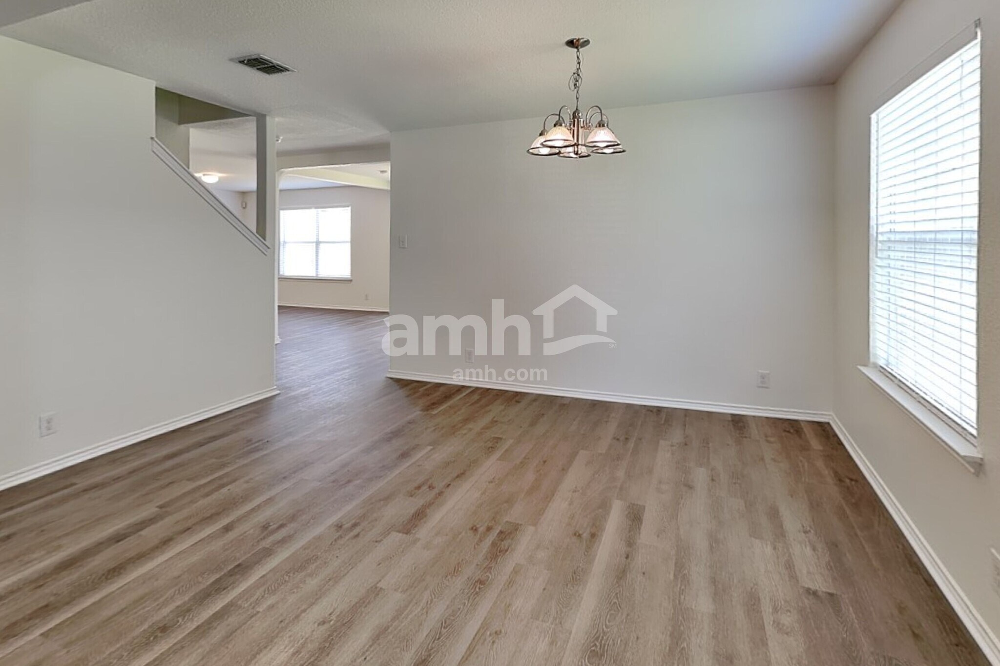 Building Photo - 455 Dolly Dr