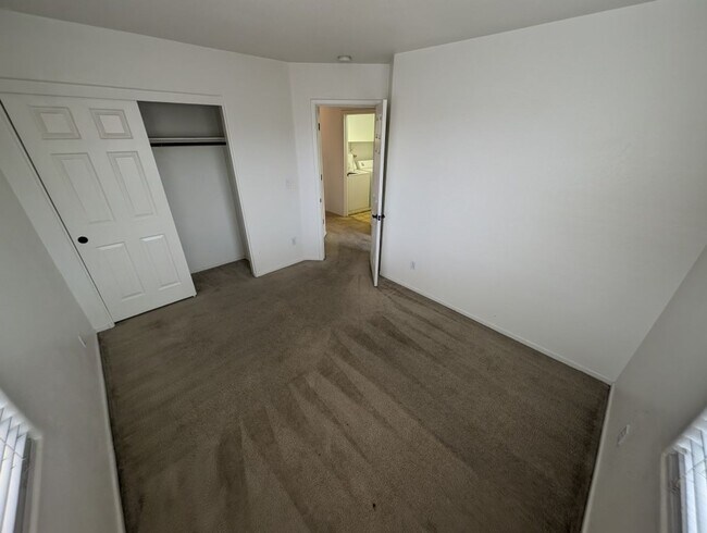 Building Photo - 9735 Clifford Walk Ave