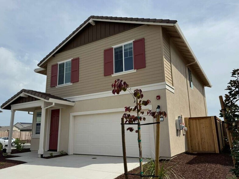 Building Photo - 8471 Anker Wy