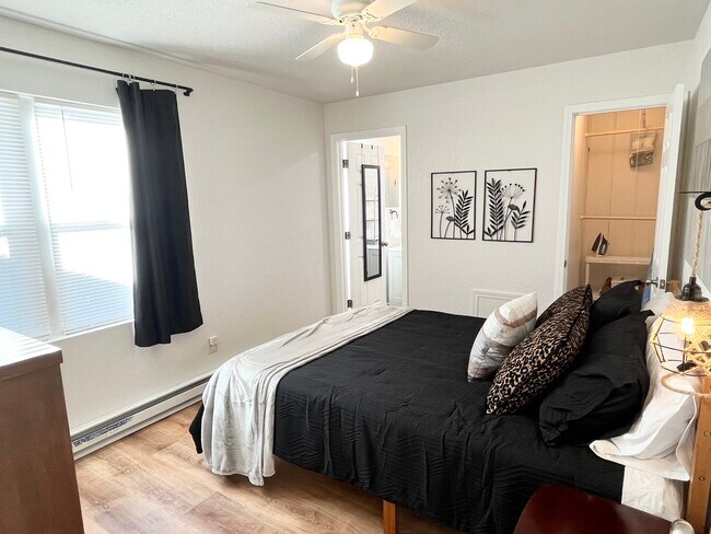 Building Photo - Rocky Court