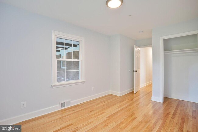 Building Photo - 316 Farm Rd