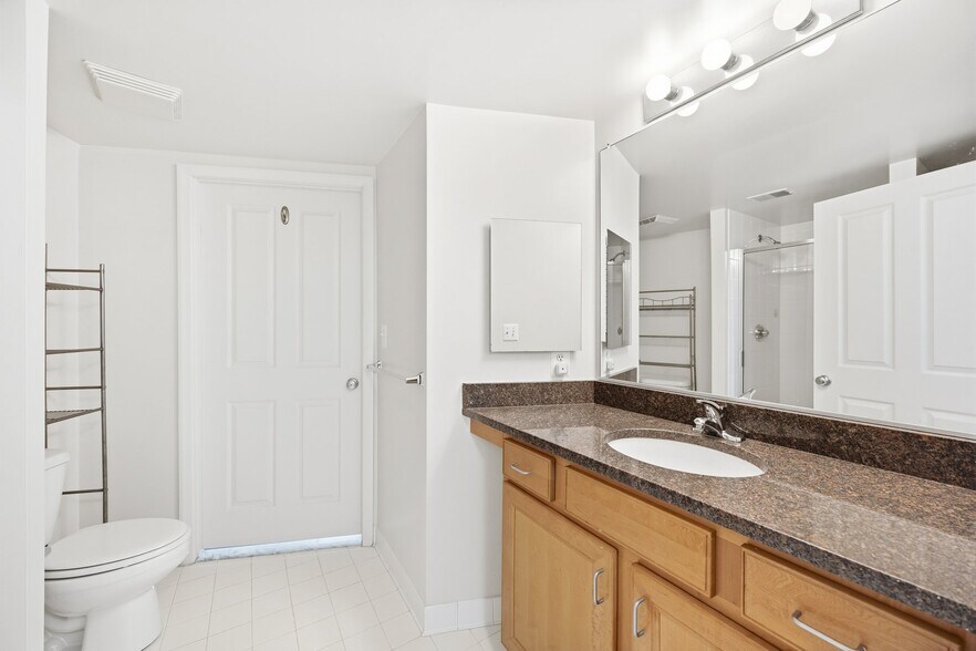 Building Photo - 414 Water St