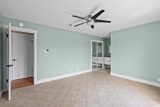 Building Photo - 33 Valley View Dr