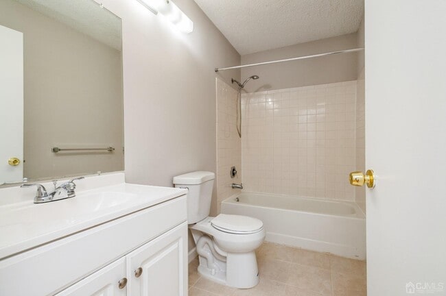 Building Photo - 15 Feiler Ct