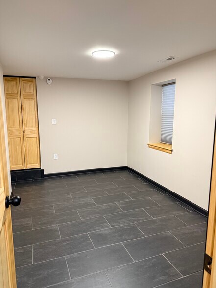 Building Photo - 2050 W Cullerton St