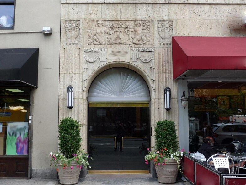 Primary Photo - 166 Second Avenue