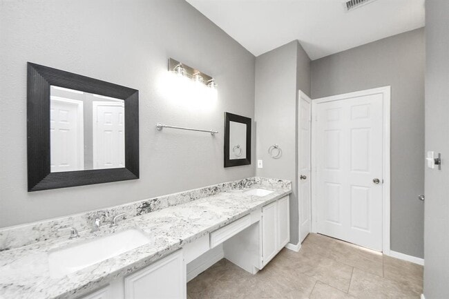 Building Photo - 5723 Whitemills Dr