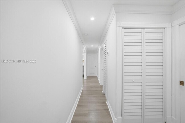 Building Photo - 881 NW 133rd Ave